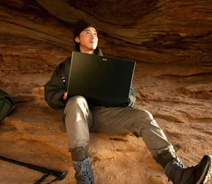 Acer présente Swift Edge, un PC portable OLED 16 pouces ultraléger